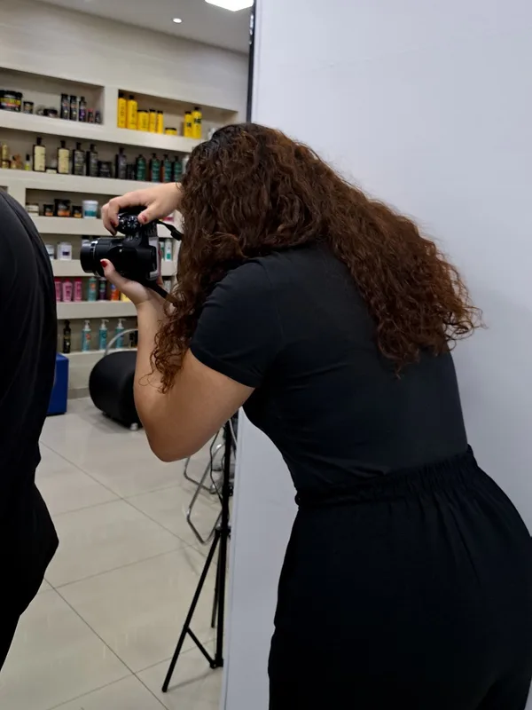 Bastidores do trabalho da Milena