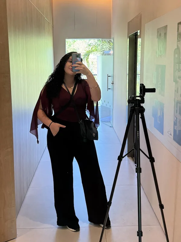 Bastidores do trabalho da Milena